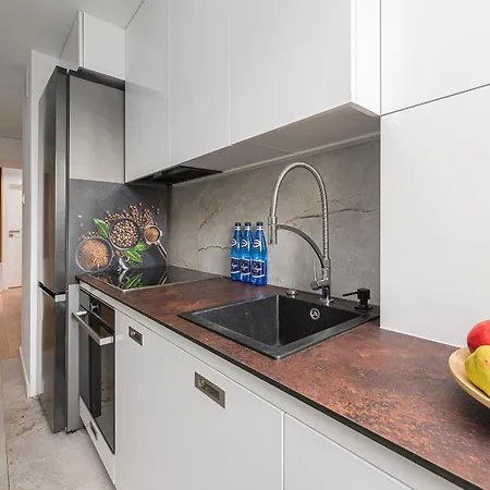 Lumina I 3-room With Balcony I Near Mall Arkadia Apartamento *