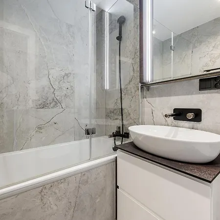 Lumina I 3-room With Balcony I Near Mall Arkadia Apartamento *